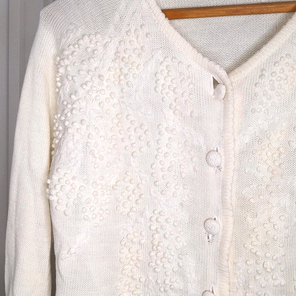 Vintage 60s Cream Cardigan Sweater Grape Vine Pattern Spring Cover Up SZ M